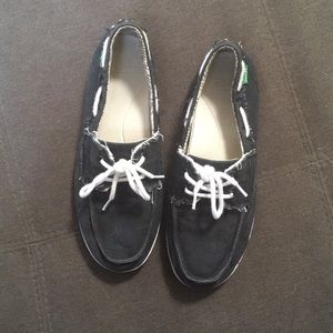 Sanuk boat shoes